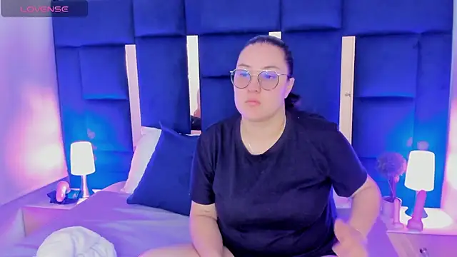 rebecaandpamela online show from 5, 12, 2024