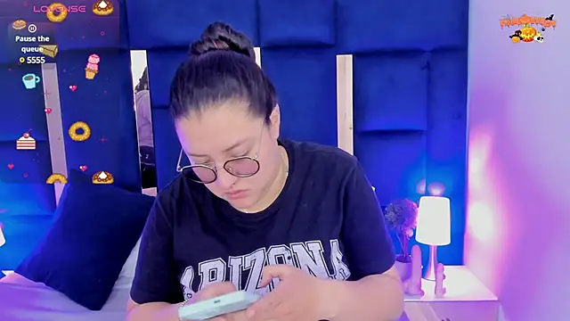 rebecaandpamela online show from 11, 12, 2024