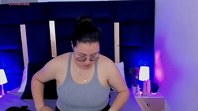 rebecaandpamela online show from 12, 12, 2024