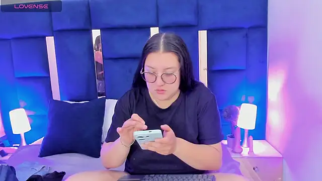 rebecaandpamela online show from 18, 12, 2024