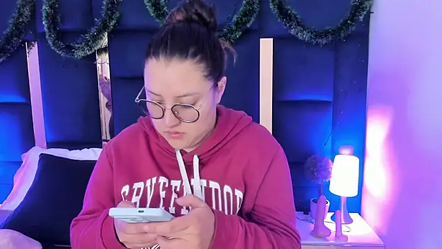 rebecaandpamela online show from 30, 12, 2024