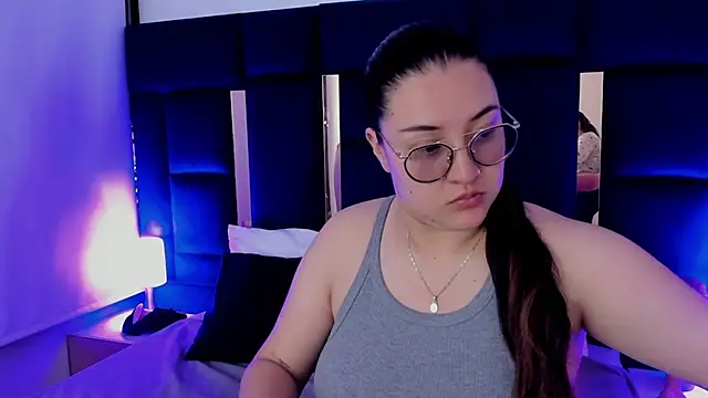 rebecaandpamela online show from 28, 1, 2025