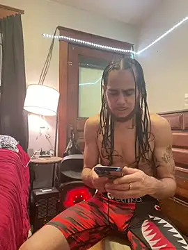 Snapshot of freakyPR chatting on 8, 2, 2025 freakyPR online show from 8, 2, 2025