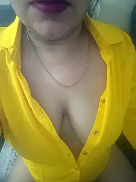 Snapshot of Naughty-Trisha chatting on 17, 9, 2025 Naughty-Trisha online show from 17, 9, 2025