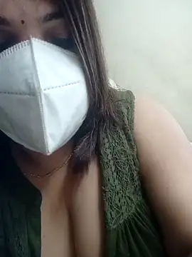 Snapshot of Naughty-Trisha chatting on 10, 10, 2025 Naughty-Trisha online show from 10, 10, 2025