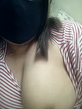 Snapshot of Naughty-Trisha chatting on 5, 11, 2025 Naughty-Trisha online show from 5, 11, 2025