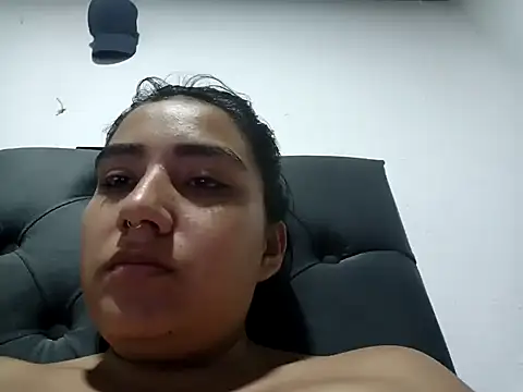 Snapshot of Hellen_Alex chatting on 8, 1, 2025 Hellen Alex online show from 8, 1, 2025