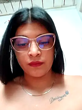 Snapshot of naughty-girl01 chatting on 10, 2, 2025 naughty-girl01 online show from 10, 2, 2025