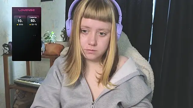 June shy0 online show from 26, 9, 2025