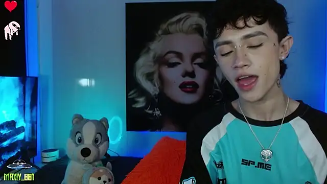 maxiy 001 online show from 10, 1, 2025