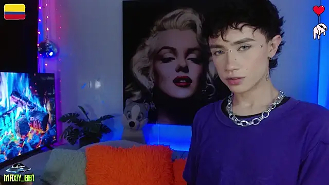 Snapshot of maxiy_001 chatting on 7, 7, 2026 maxiy 001 online show from 7, 7, 2026
