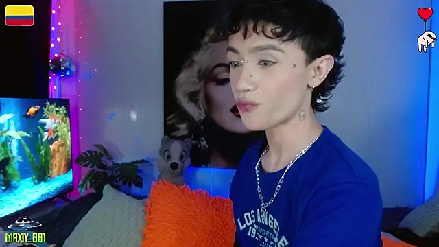 Snapshot of maxiy_001 chatting on 27, 7, 2026 maxiy 001 online show from 27, 7, 2026