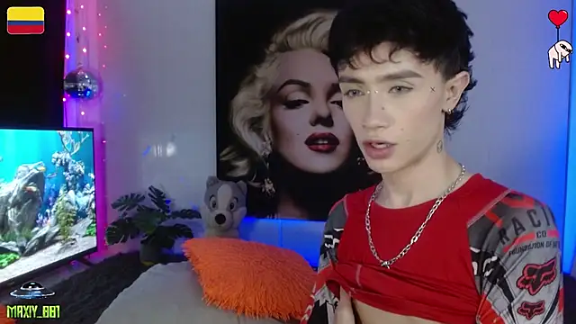 Snapshot of maxiy_001 chatting on 4, 8, 2026 maxiy 001 online show from 4, 8, 2026