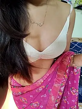 Snapshot of Meenakshi_ chatting on 4, 11, 2025 Meenakshi  online show from 4, 11, 2025