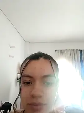 Snapshot of helen_kinett chatting on 10, 4, 2026 helen kinett online show from 10, 4, 2026