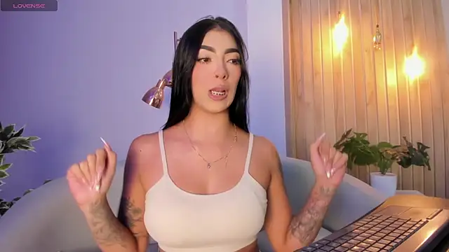 Snapshot of AriRobert_ chatting on 6, 10, 2025 AriRobert online show from 6, 10, 2025