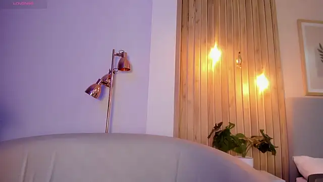 Snapshot of AriRobert_ chatting on 9, 10, 2025 AriRobert online show from 9, 10, 2025