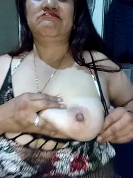 Edged Hot69 online show from 8, 11, 2025