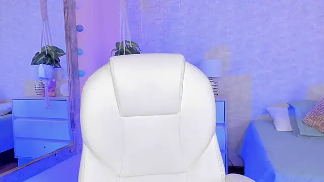 Snapshot of DahianaWalcott chatting on 13, 2, 2025 DahianaWalcott online show from 13, 2, 2025