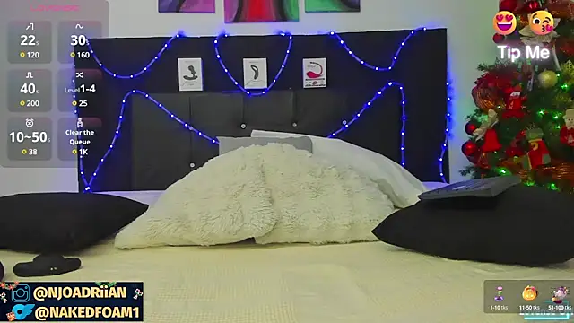 Snapshot of toyboys1 chatting on 8, 12, 2024 toyboys1 online show from 8, 12, 2024