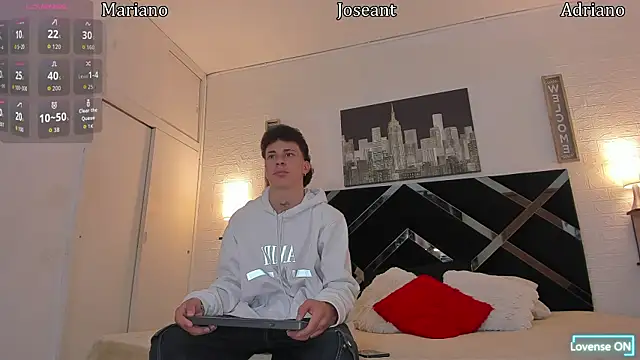 Snapshot of toyboys1 chatting on 9, 9, 2025 toyboys1 online show from 9, 9, 2025