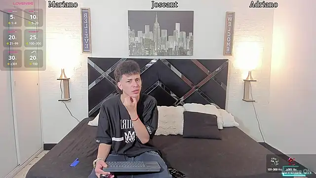 Snapshot of toyboys1 chatting on 20, 9, 2025 toyboys1 online show from 20, 9, 2025