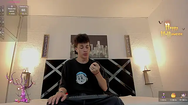 Snapshot of toyboys1 chatting on 15, 10, 2025 toyboys1 online show from 15, 10, 2025