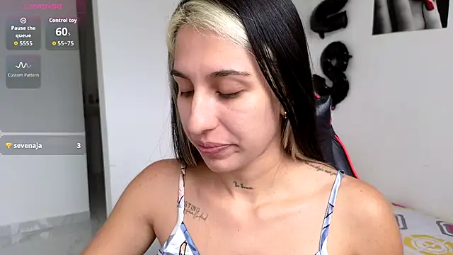 Snapshot of tammyandrade_ chatting on 26, 10, 2025 tammyandrade online show from 26, 10, 2025