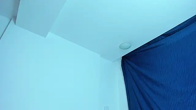 Snapshot of emiily15__ chatting on 6, 1, 2025 emiily15 online show from 6, 1, 2025