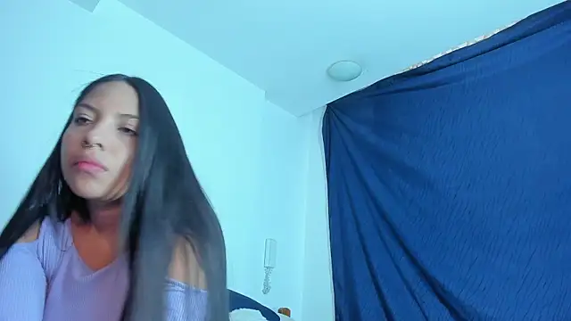 Snapshot of emiily15__ chatting on 22, 1, 2025 emiily15 online show from 22, 1, 2025