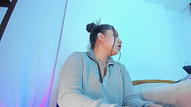 Snapshot of emiily15__ chatting on 2, 3, 2025 emiily15 online show from 2, 3, 2025