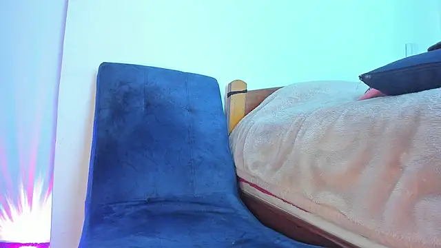 Snapshot of emiily15__ chatting on 14, 3, 2025 emiily15 online show from 14, 3, 2025