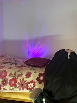 Snapshot of emiily15__ chatting on 18, 9, 2025 emiily15 online show from 18, 9, 2025