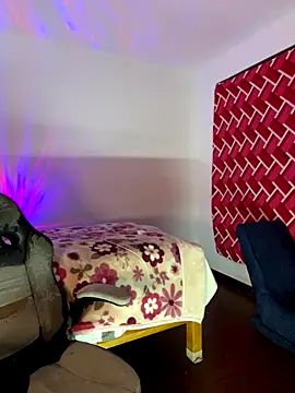 Snapshot of emiily15__ chatting on 18, 10, 2025 emiily15 online show from 18, 10, 2025