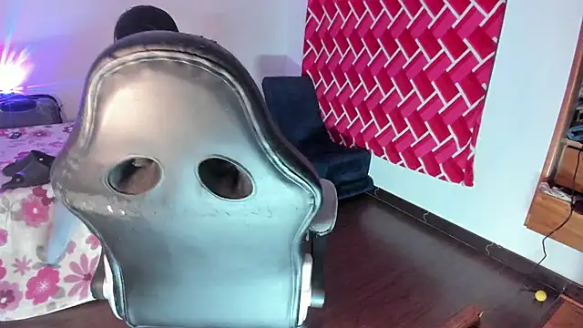 emiily15   online show from 15, 4, 2026