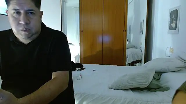 Snapshot of THIAGOEVA chatting on 11, 9, 2025 THIAGOEVA online show from 11, 9, 2025