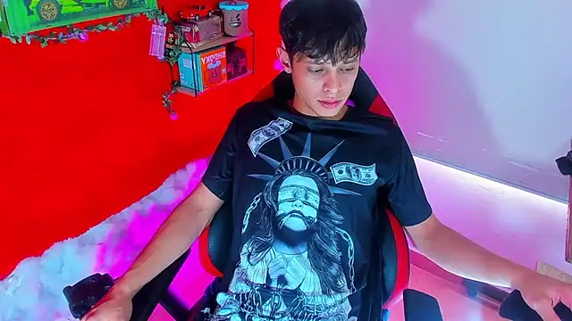 LilOwen  online show from 8, 9, 2025