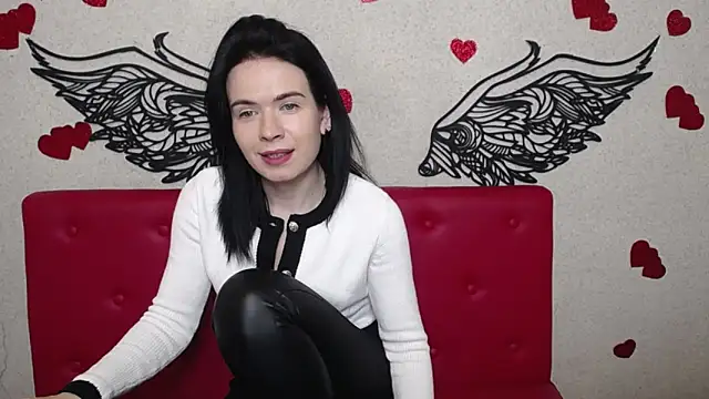 JasmineKouch online show from 5, 3, 2025