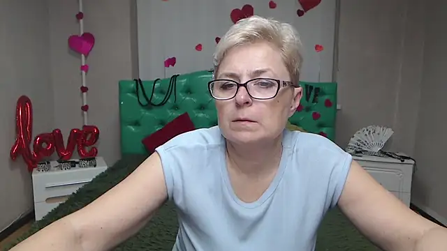 EmiliaGree online show from 24, 11, 2025