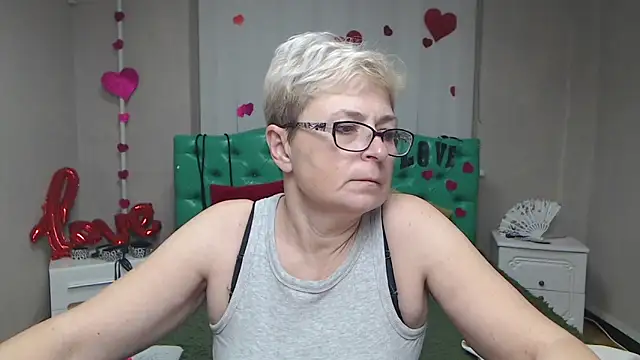 EmiliaGree online show from 13, 12, 2025