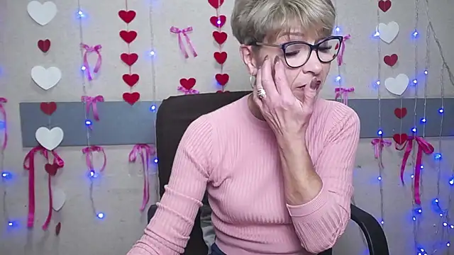 EllaBonito online show from 2, 2, 2025