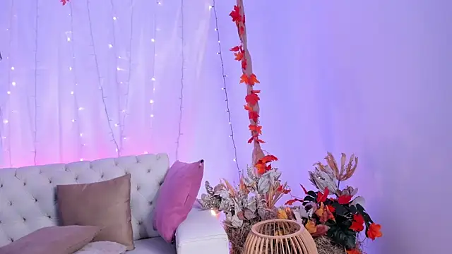 Snapshot of celestelewis chatting on 31, 10, 2025 celestelewis online show from 31, 10, 2025