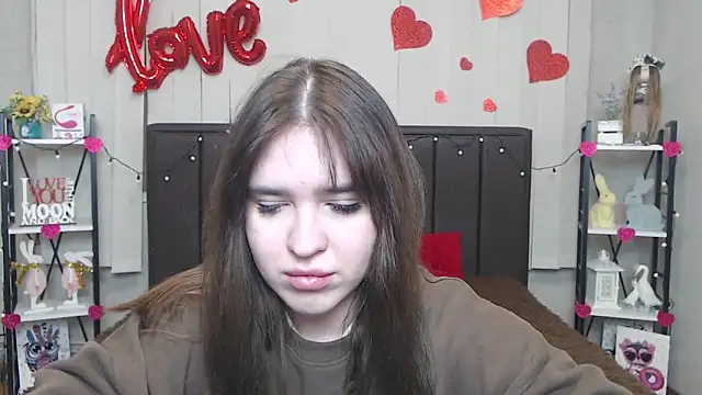 LauraHlot online show from 13, 2, 2025