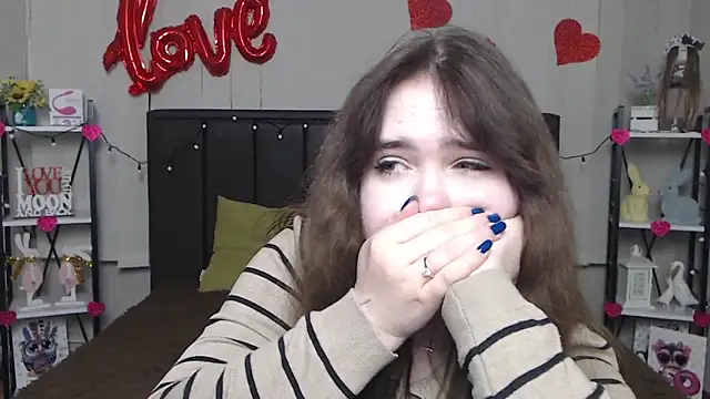 LauraHlot online show from 19, 2, 2025