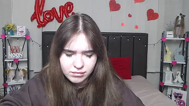 LauraHlot online show from 24, 2, 2025