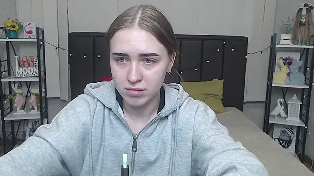 LauraHlot online show from 26, 9, 2025