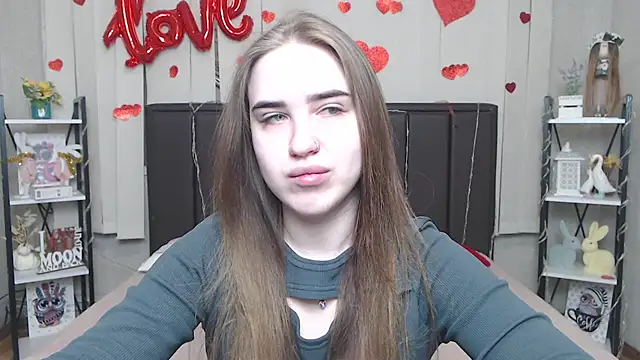 LauraHlot online show from 28, 3, 2026