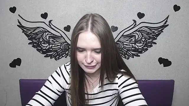 LauraHlot online show from 18, 4, 2026