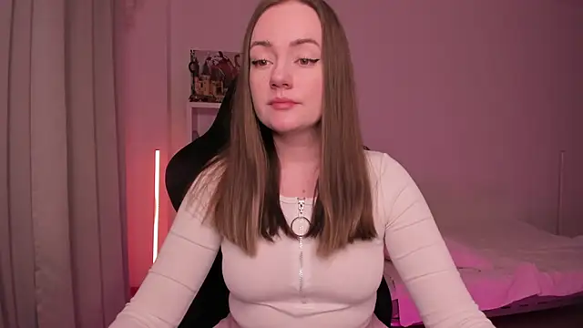 Snapshot of WalkingGirl chatting on 6, 2, 2025 WalkingGirl online show from 6, 2, 2025