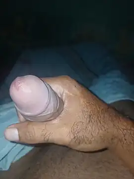 Snapshot of taylorWiiz chatting on 1, 12, 2025 taylorWiiz online show from 1, 12, 2025